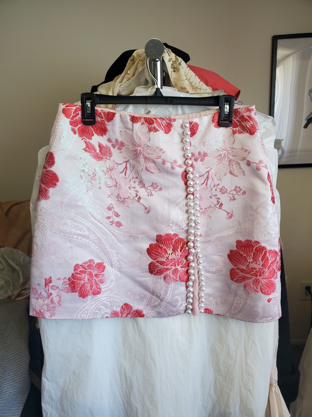 AKIRA Pink Floral Pearl-Trim Mini Skirt